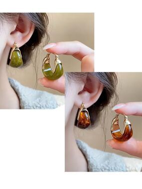 NWT 14K Gold Plated Amber or Olive Green Resin Chunky Hoop Earrings